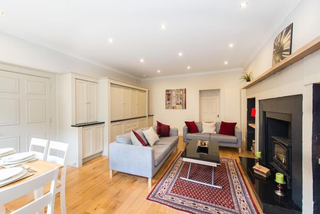 Self Catering , City Centre Apartment With Parking Edinburgh Exterior photo